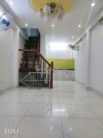 Hành ngon phú nhuận - 8m ra mặt tiền - 3 tầng 2pn 2wc - sổ đẹp hoàn công - tặng