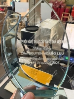 Khắc laser kỷ niệm chương pha lê – vinh danh sang trọng