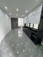 Láng trung - ngõ thông - kinh doanh - thang máy 39m2 5 tầng mt 3.7m giá 10.3 tỷ