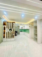 Lê đình cẩn hẽm ô tô gần mặt t.iền