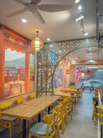 Mặt tiền quyền lực rộng 8,2m, dt 165m2, giá 76 tỷ. mặt phố nguyễn ngọc nại,