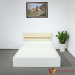 Mê mẩn với giường ngủ màu trắng hiện đại, không bao giờ lỗi mốt!