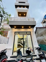 Nhà 4 tầng mới tinh, lô góc, mặt  ngõ nam pháp 67m, giá 7.5 tỉ, bán hàng cực đẹp