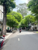 Nhà 5 tầng trung tâm đường lê thánh tôn p.bến nghé q1