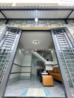 Nhà mới tinh cho thuê tl40 giá 5tr có máy lạnh, nhìn là thích liền