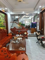 Nhà thiên lôi, 58m 4 tầng, độc lập gốc dân, ngõ ô.tô giá 5.55 tỉ gần hoàng huy