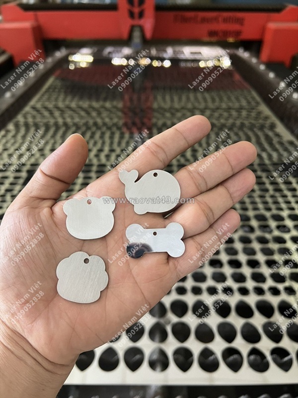 Nhận gia công cắt – khắc laser phôi pet theo yêu cầu - giá tận xưởng