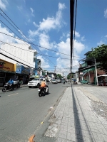 Quá vip dt hiếm: (5x17) = 85m2 x 4 tầng -hxh 4.5m, gần cv là̀ng hoa, chợ