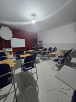 # nhà sân vườn, 2 mặt kiệt sát đường lý tự trọng, 81m2, ngang 8m, 3.x tỷ