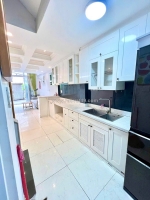 25 triệu: nguyên căn 5 tầng 4x14- bình thạnh- hxh hoàng hoa thám- 3 phòng đủ