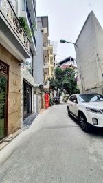 Bán nhà 5 tầng – gần phố nguyễn văn cừ – trung tâm quận long biên – diện tích