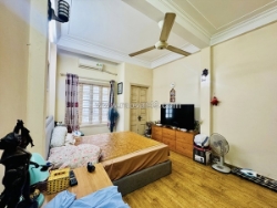 Bán nhà mặt phố nhà chung, 80m2, 72.5 tỷ, kinh doanh siêu đỉnh, phù hợp xây