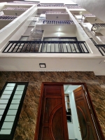 Bán nhà ngọc thụy – ô tô đỗ cổng – nhà mới 5 tầng – giá hơn 6 tỷ