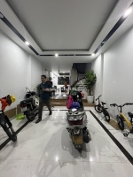 Bán nhà phân lô cán bộ khuất duy tiến, ô tô, chỉ 250tr/m2