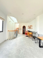 Bán nhà q10- hxh 6m- 3 tháng 2- sân pickleball- căn góc 5 tầng 56m2 đủ nội