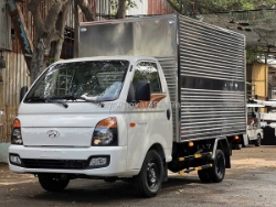Bán xe tải hyundai h150 1t5 thùng kín dài 3m1