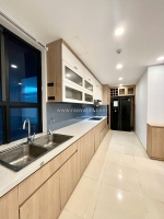 Căn góc dt 162m2, có 4 phòng ngủ 3 wc tòa khu ruby, ban công hướng mát giá tốt