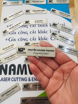 Cắt - khắc laser thẻ tên inox theo yêu cầu tại nam việt