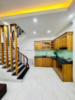 Cổ nhuế- 31m2 - mặt tiền 5.5m – 5 tầng - 6.9 tỷ- oto đỗ sát nhà- ở ngay !!!