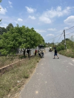 Em còn 1 lô 1 sẹc đường ql 1a, giá 1,6 tỷ, 6m2