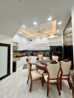 Hàng hiếm tại phố dịch vọng cầu giấy 60m 5 tầng thang máy giá 13.5 tỷ, dòng