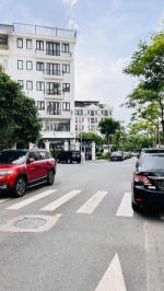 Liền kề lâm hạ- bệnh viện tâm anh, 114m x 6 tầng, mặt tiền 20m, vỉa hè, ôtô