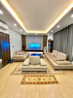 Lô góc hoàng cầu – thang máy – nội thất cao cấp