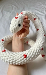 Móc len con rắn: cú lừa thị giác tưởng là rắn thật