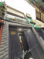 Nhà 2 tầng vị trí đẹp đường trần văn thành, p8q8. giá 4,89 tỷ bớt lộc