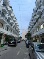 Nhà đẳng cấp hoành tráng 5 lầu, 6pn 5wc, chỗ đậu xe, kế gò vấp, 50m ra tô ngọc