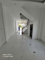 Nhà đẹp, vị trí đẹp, ô tô đỗ cửa, ngay hồ điều hoà, giao thông thuận tiện, ngập