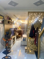 Nhà mới 2 tầng hẻm thông hưng phú p8 q8. giá 4.55 tỷ