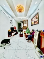 Nhà mới đẹp ở luôn phố hoàng mai, thoáng sáng trước sau chủ cực nhiệt 46m2 giá