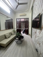 Nhà nguyên căn ngõ phố nguyễn đức cảnh, 8tr/tháng. 4 tầng, 22m²/tầng, 2 ngủ, 3