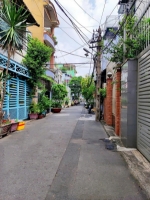 Siêu hiếm 12x – chỉ 24 tỷ – 5 ôtô ngủ trong nhà