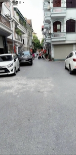 Siêu phẩm - hơn 8 tỷ- 47m ngọc thuỵ, bồ đề - gần ô tô- gần nhà văn hoá - thang