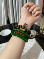 Tặng vòng tay phong thủy – gửi lời chúc tài lộc