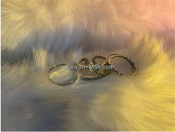 Vòng tay cỏ 4 lá – biểu tượng của may mắn và thiên nhiên