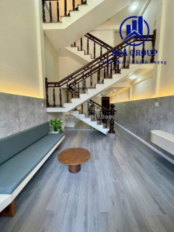 🔥 10tr/tháng. cho thuê nhà nguyên căn duy tân cao ráo ko lụt gần trường đh