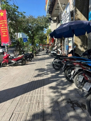 🌺 🌺 🌺 hàng hiếm  siêu hiếm tòa nhà nằm ngay mặt phố văn cao - cần tiền hạ