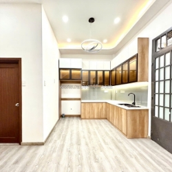 12 tỷ: ngang 12m- quận 10 ngay chợ an đông, medic hòa hảo- nhà 4 tầng xe hơi