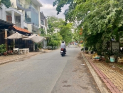 Bán khuôn đất mặt tiền bát nàn - quận 2
- đc: lô a2-29 bát nàn, phường bình