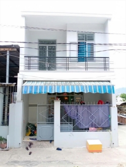 Bán nhà 2 tầng cách đường ngô đến 300m, cách đường 2/4 1km, diện tích 50 m2