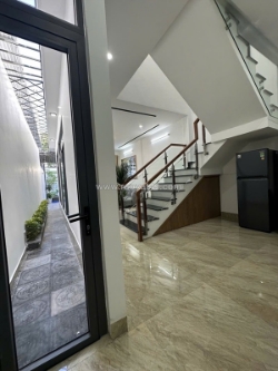 Bán nhà 2 tầng mới - cạnh bến xe trung tâm - giá chỉ 5 tỷ 95
💼 đầu tư - kinh