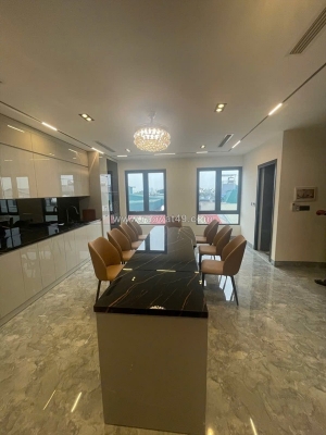 Bán nhà 7 tầng thang máy – sát phố nguyễn văn cừ – chỉ .5 tỷ
📍 cách mặt phố