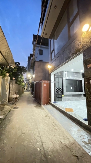 Bán nhà đàm quang trung 40m² × 6t × mt 4.8m – 9.2 tỷ – long biên – thang