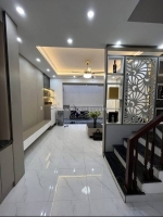 Bán nhà đẹp 45m, ngọc thuỵ- long biên - 4 ngủ đủ công năng 
- 10m ra ô tô