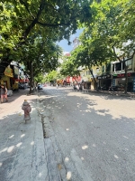 Bán nhà mặt phố ngọc lâm long biên 60m2, mt 4m, 4 tầng, vỉa hè rộng, kinh doanh