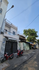 Bán nhà mặt tiền ngay thạch lam - số 1 lê lộ. dt 4,6 x 8, 1 trệt 1 lầu chỉ 5,5