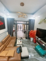 Bán nhà mới gấp tăng nhơn phú a - xe hơi tránh - tặng nội thất - hoàn công đủ